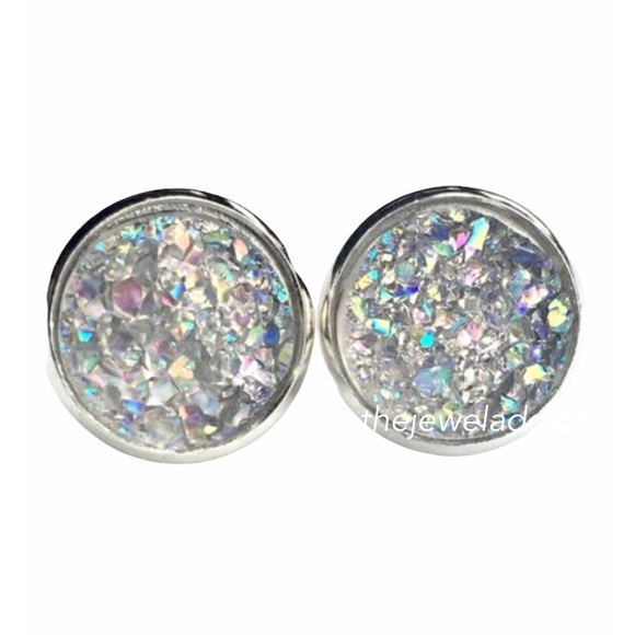 thejeweladdict Jewelry - 3 for 15🎀smokey Crystal Druzy style earrings
